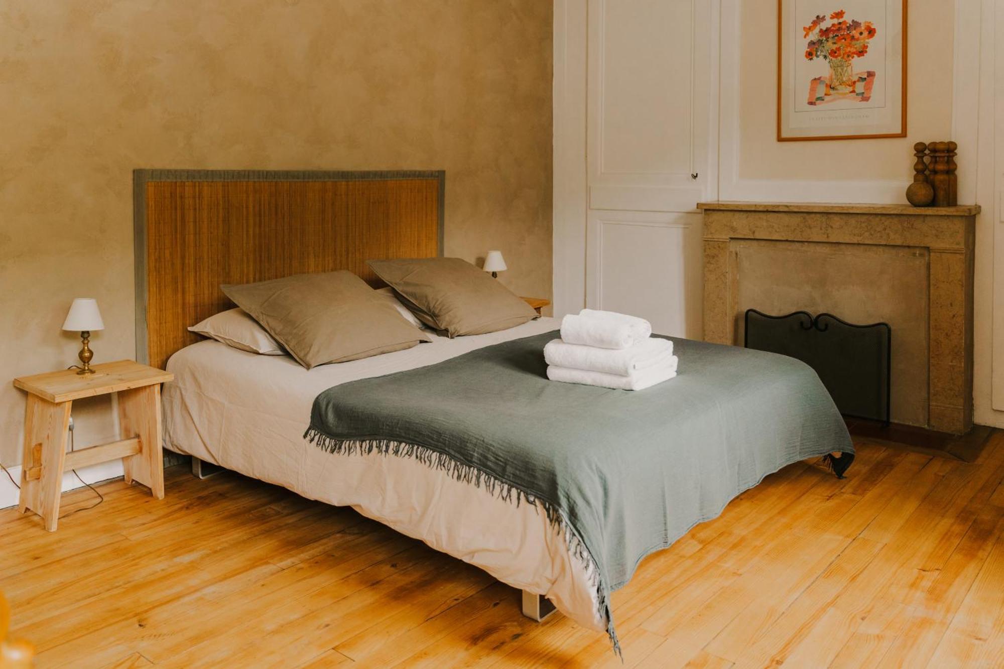 Maison D'Hotes Et Gite De Charme Avec Piscine, La Lhuiseraie Δωμάτιο φωτογραφία